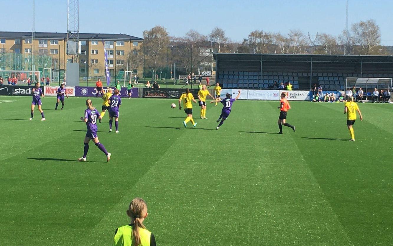 Jitex tog emot Gamla Upsala på Åbyvallen.